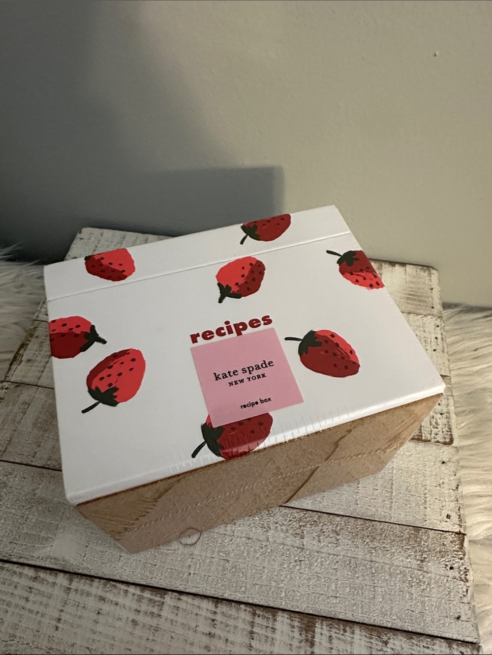 Nwt Kate spade strawberries recipe box - Picture 4 of 8